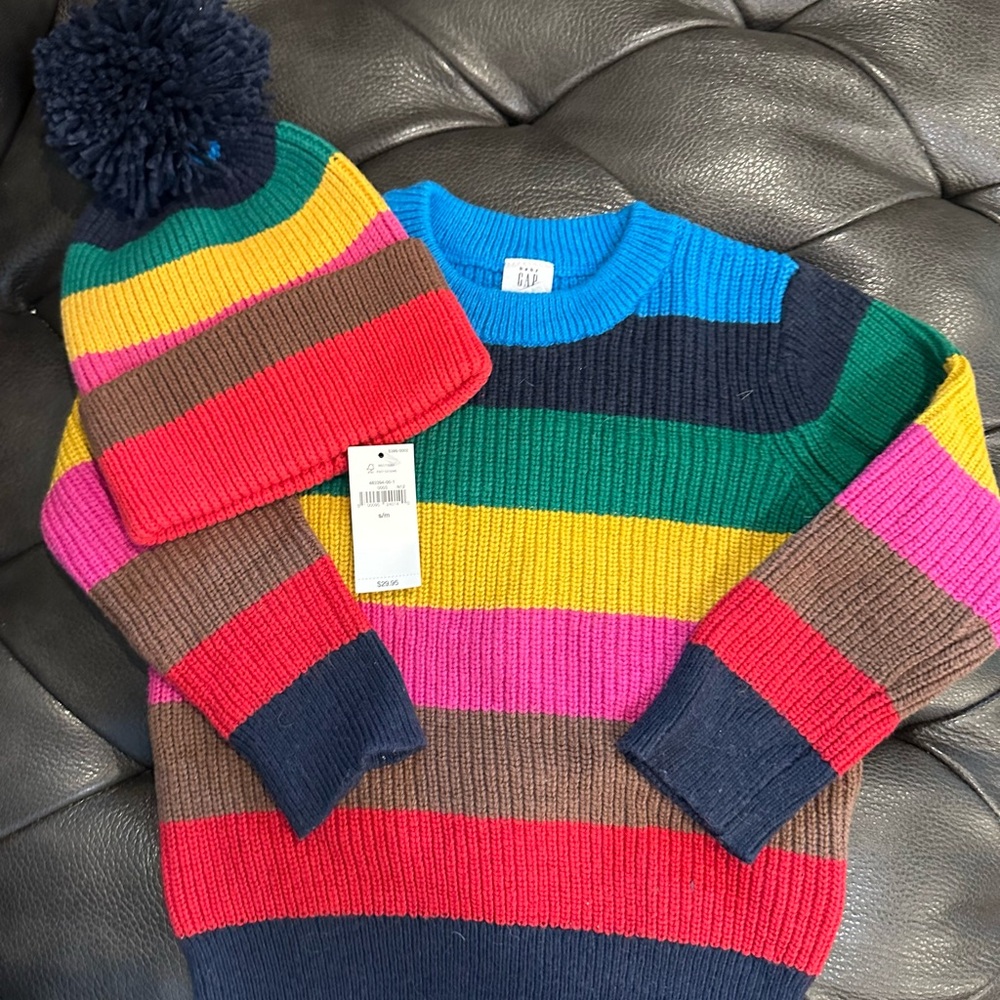 Gap Sweater with Matching Hat Size 2T